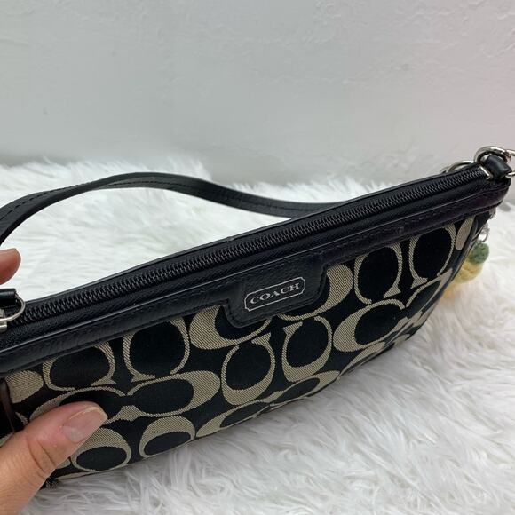 y2k COACH Black Signature Canvas Mini Purse / Wristlet with Card Slots - Picture 7 of 13